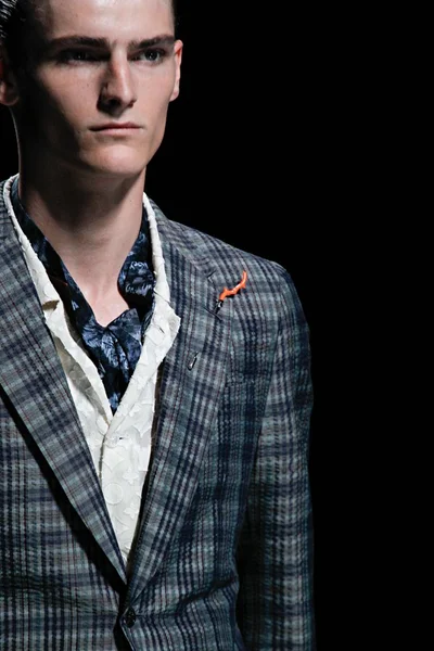 Look 52